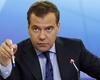 Медведев поручил проиндексировать зарплаты врачей